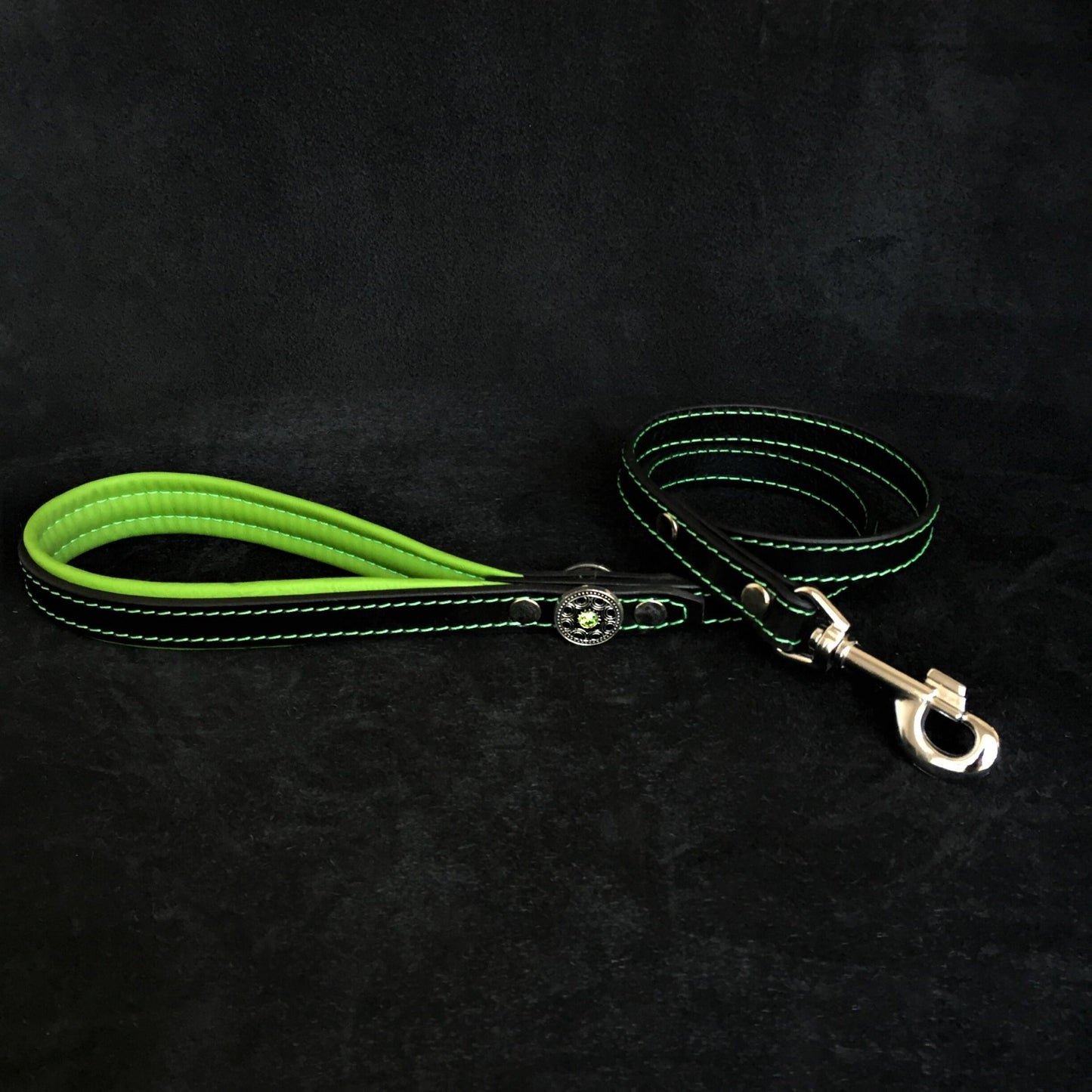 ''Bijou'' leather lead green - Canyon Pet Supplies